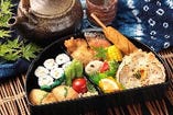 お子様　ももたろう弁当【寿司】　お肉もお魚もお野菜も！栄養満点な嬉しいお弁当♪