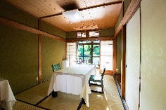 小部屋（テーブル席　6畳）