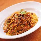 濃厚ミートソースとキノコのスパゲッティ“ボロネーゼ”