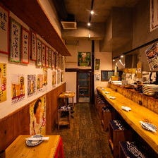 蔵をイメージした店内は貸切宴会OK