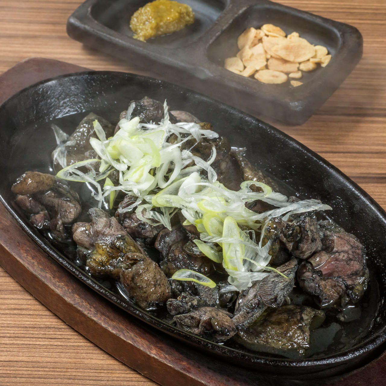 焼き鳥 備長炭と宮崎地鶏専門 TORA鶏YA 梅田店（東梅田・お初