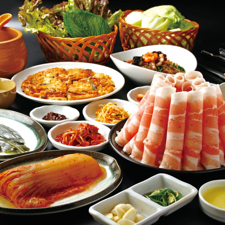 韓国料理が堪能できる飲み放題付コースは4,300円（税込）～