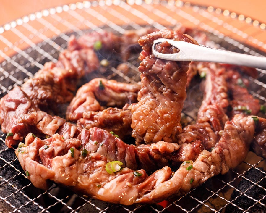 神田の焼肉店『伊藤課長 神田東口店』の焼肉