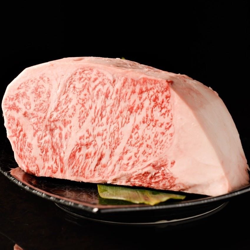 焼肉業界25年のオーナーが厳選した『最高鮮度A５黒毛和牛』！