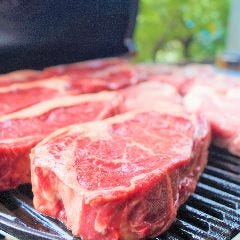 塊肉を使った本格的なBBQ