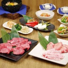 ランチ営業も大好評実施中です♪月～金曜の11:30～14:30営業中！