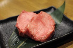 焼肉 とんび 栄店