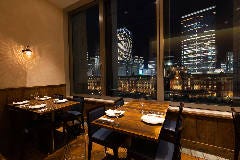 丸ビルから見下ろす丸の内の夜景は雰囲気抜群です！