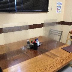 各テーブルにパーティションを設置しています。