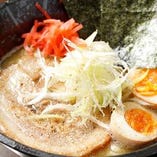 〆に夜食に！自家製本格ラーメン