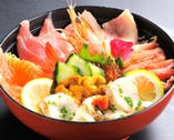 「カモンワーフ丼－１GP」出場メニュー！
『海鮮八宝丼』1500円