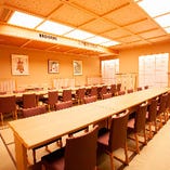 椅子とテーブルの大人数様向け完全個室（14〜34名様×1室）