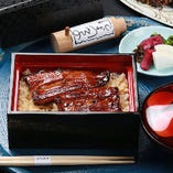 【平日昼限定】お昼でも本格的なうなぎを食べたい方にお薦めのお料理 “名物 うな重”　4,950円