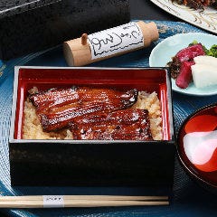 お昼やお持ち帰りにも込める伝統の味