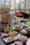 季節の味覚と調理長の技法でお作りする『調理長特別懐石』／7月のお献立