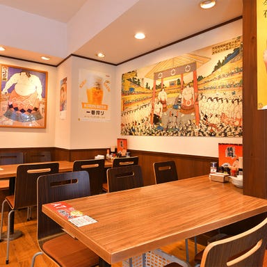 日本一の串かつ 横綱 難波南海通り別館_テーブル席