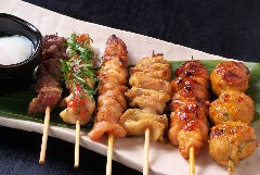 ビールのお供にはやっぱり三河鶏串焼！単品から盛り合わせまで☆