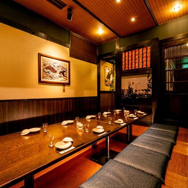 完全個室と厳選肉料理と日本酒 丸吉酒場 柏西口店 店内の画像