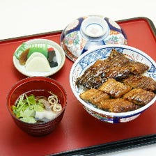 秘伝のたれで焼き上げたうなぎ