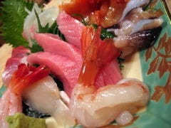 魚がし寿司 蕨東口店