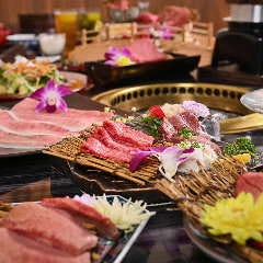特上生牛タンや和牛上カルビなど、贅沢に愉しむ「極みコース」