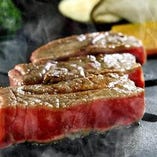 会席（懐石）では自慢のお肉を鍋ではく、ステーキでお出しするプランも。
