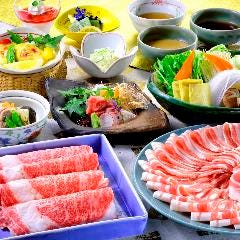 国産牛や黒毛和牛、銘柄肉など、
それぞれお好みの食べ放題をお選びいただけます。 しゃぶしゃぶ すき焼きしゃぶ禅 小倉店_国産牛や黒毛和牛、銘柄肉など、
それぞれお好みの食べ放題をお選びいただけます。