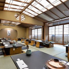 しゃぶしゃぶ すき焼きしゃぶ禅 小倉店_高天井の開放感も魅力◎