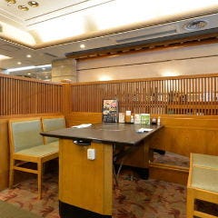 しゃぶしゃぶ すき焼きしゃぶ禅 小倉店_【テーブル席（4名様&times;10卓・6名様&times;2卓）】ご利用人数に合わせて幅広く対応可能