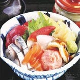 海鮮丼（壺3種・お味噌汁付き）