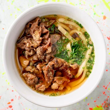 バースデーサプライズ×KUJIRA ENTERTAINMENT DINING_国産和牛肉＆牛すじうどん