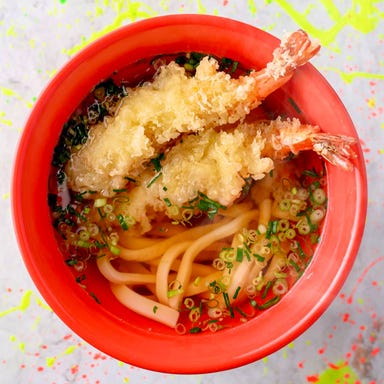 バースデーサプライズ×KUJIRA ENTERTAINMENT DINING_海老天うどん