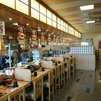 本格グルメ系回転寿司 海都 大安寺店 店内の画像