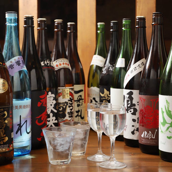 種類豊富に揃えた日本酒はその時のおすすめを含めて10種類以上