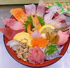 日替わり丼  当店人気No.１！テレビにも紹介していただきました.