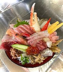 新メニュー！新しい海鮮丼！『騎士海鮮丼』