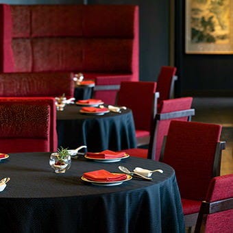 スーツァンレストラン 陳 横浜店_ゆったりと時間を過ごせる上質な空間