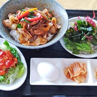 ニュートーキョー ビヤホール 数寄屋橋本店_アジアンランチ