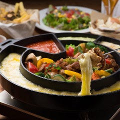 お昼の時間帯でも大人気！BBQチーズフォンデュランチコース♪