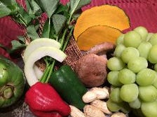 宮崎産の新鮮な野菜やフルーツを使用