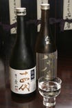 黒龍 飛露喜 田酒 十四代
常時50種類以上の酒,焼酎を用意
