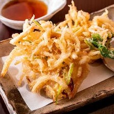 旬食材を使用した“創作的”天ぷら