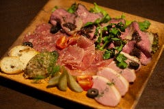 パリ食堂 波平 