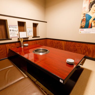 焼肉 あきた苑 白沢街道店_安くて美味いと評判の大衆焼肉!昔ながらのエモい雰囲気が魅力の空間