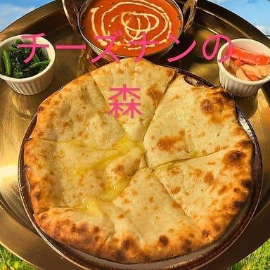 クリスタルカレー&チキンハウス_チーズたっぷり熱々とろ~り絶品ナン