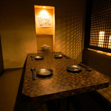 炉端と鮮魚 個室和創作居酒屋 空 kuu 西新宿 店内の画像