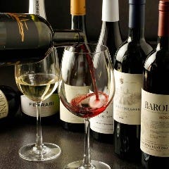 ワインはブランドにこだわらず良い ものをお食事に合わせてご紹介