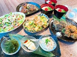 沖縄料理を楽しむ「ハイサイコース」(10品)4,000円