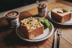 SCHOOLBUS COFFEE STOP MOTOMACHI