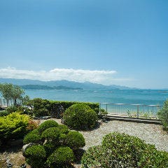 広大な糸島の海辺を目の前にした記念日などの会食にもご来店